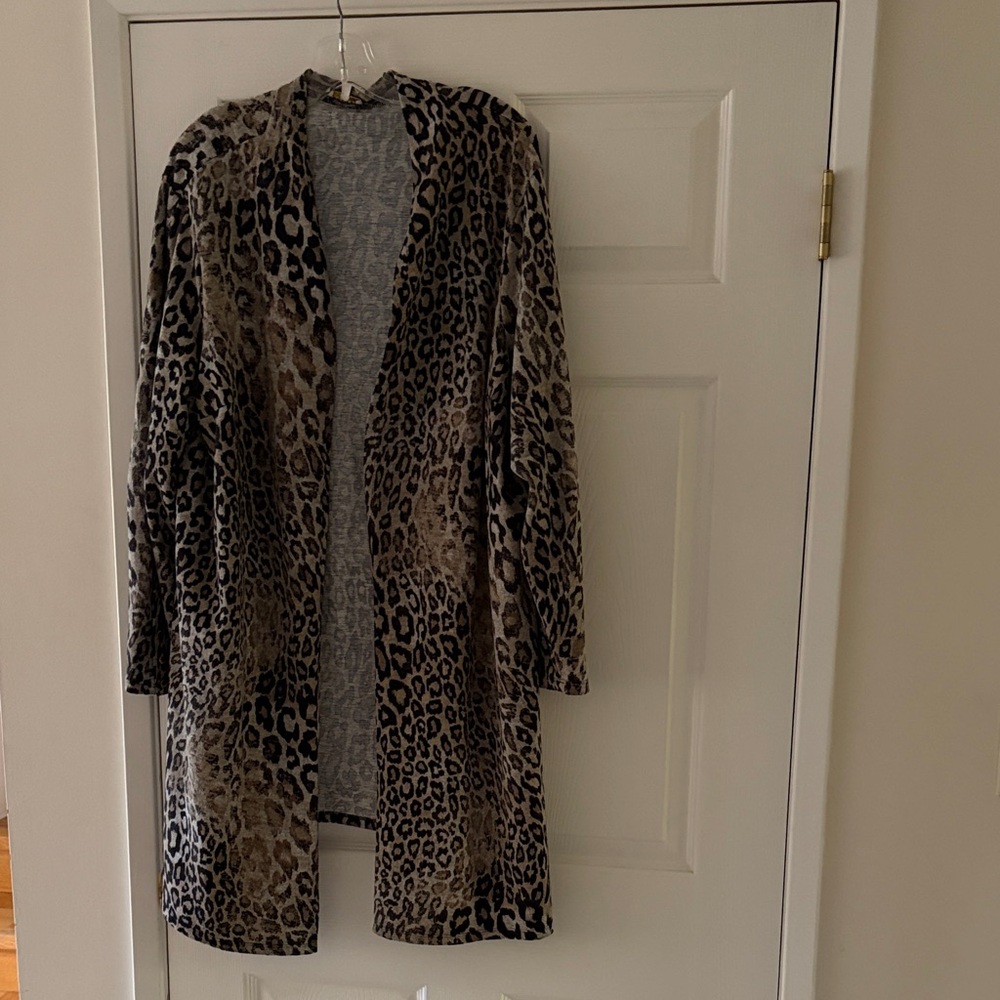 Sz 3X Chic Leopard Print Coat with Gold Accents